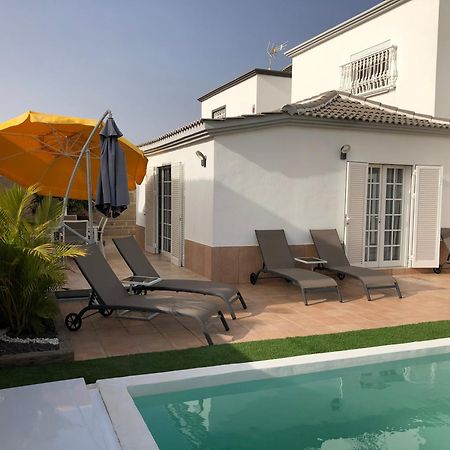 Villa Vanesa Luxury Private Villa With A Heated Pool, 4 Bedrooms And 4 Bathrooms 아데제 외부 사진