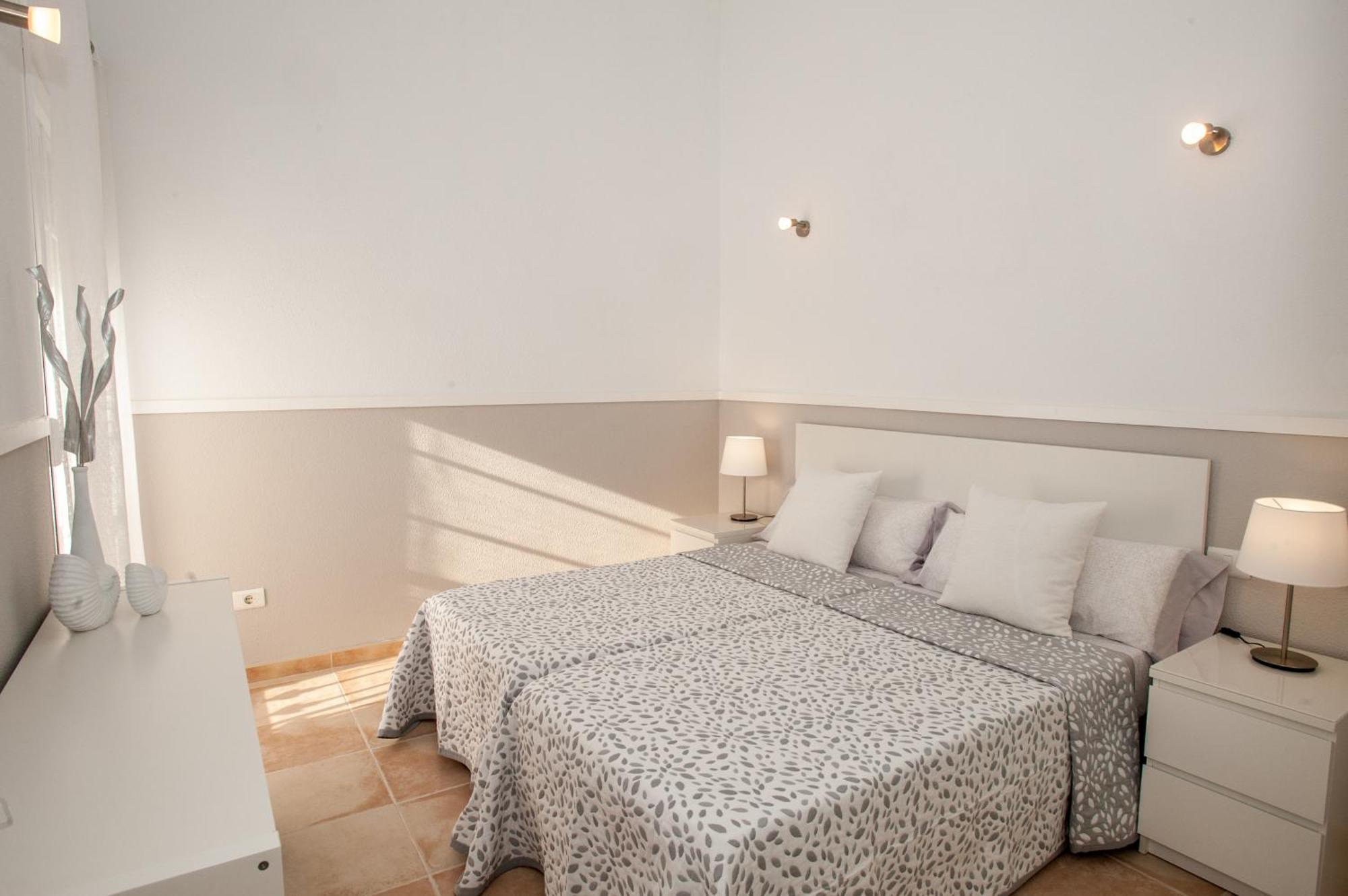 Villa Vanesa Luxury Private Villa With A Heated Pool, 4 Bedrooms And 4 Bathrooms 아데제 외부 사진