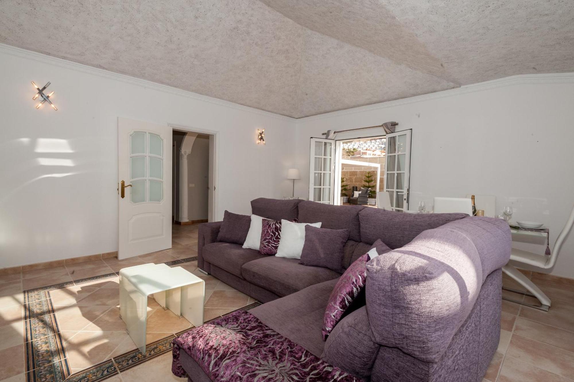 Villa Vanesa Luxury Private Villa With A Heated Pool, 4 Bedrooms And 4 Bathrooms 아데제 외부 사진