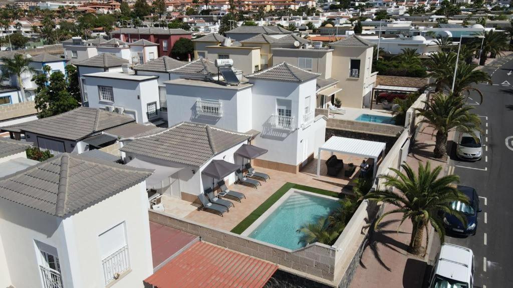 Villa Vanesa Luxury Private Villa With A Heated Pool, 4 Bedrooms And 4 Bathrooms 아데제 외부 사진