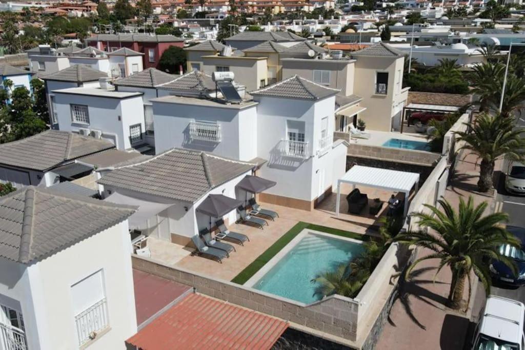 Villa Vanesa Luxury Private Villa With A Heated Pool, 4 Bedrooms And 4 Bathrooms 아데제 외부 사진