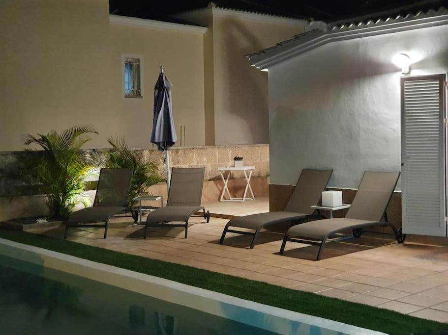 Villa Vanesa Luxury Private Villa With A Heated Pool, 4 Bedrooms And 4 Bathrooms 아데제 외부 사진