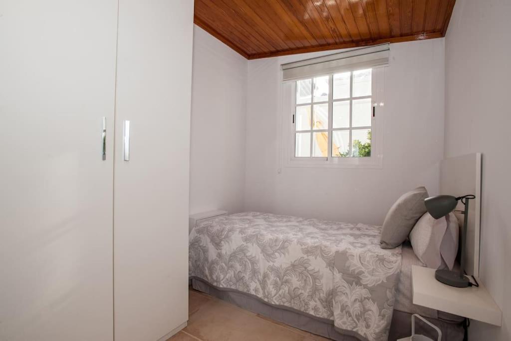 Villa Vanesa Luxury Private Villa With A Heated Pool, 4 Bedrooms And 4 Bathrooms 아데제 외부 사진