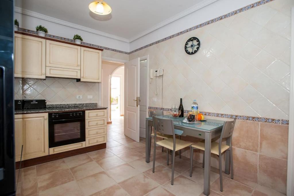 Villa Vanesa Luxury Private Villa With A Heated Pool, 4 Bedrooms And 4 Bathrooms 아데제 외부 사진