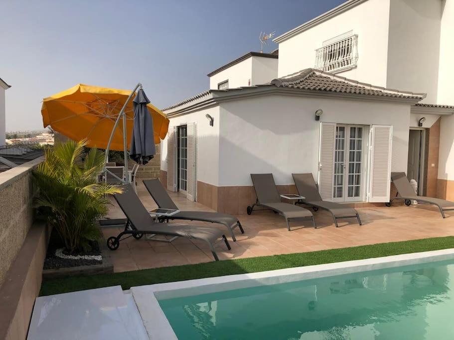 Villa Vanesa Luxury Private Villa With A Heated Pool, 4 Bedrooms And 4 Bathrooms 아데제 외부 사진